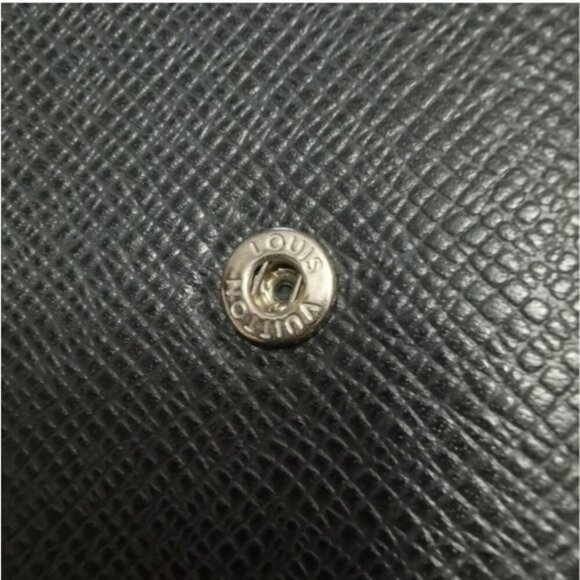 Authentic Louis Vuitton Taiga Leather Desk Agenda Cover - Picture 13 of 14